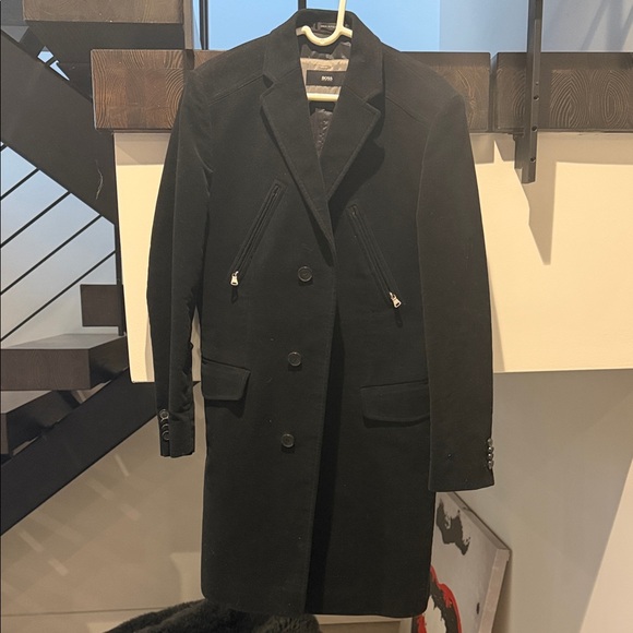 Hugo Boss Other - BOSS MEN TRENCH COAT SIZE US40